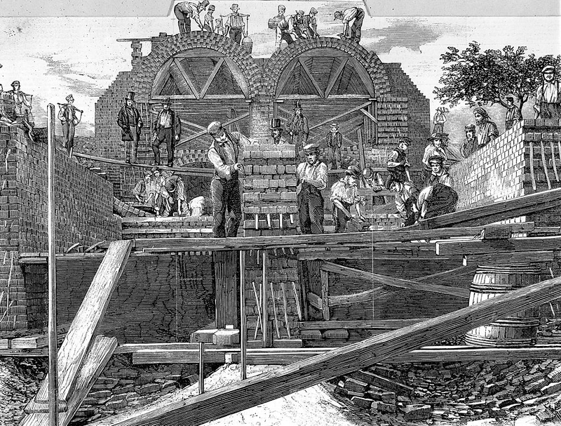Trabajadores comenzando la monumental obra. Wikimedia Commons